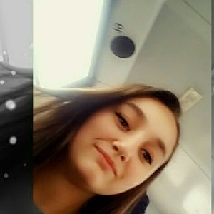 Meet your Posher, Valeria